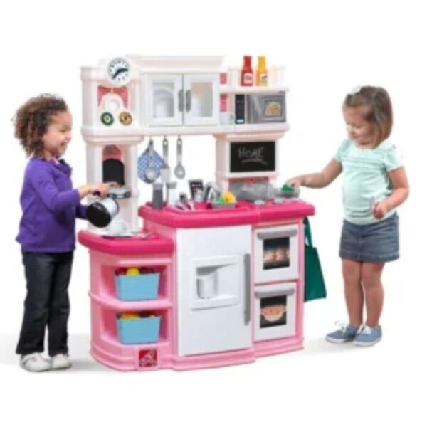 Age 2+ Step2 Great Gourmet Kitchen