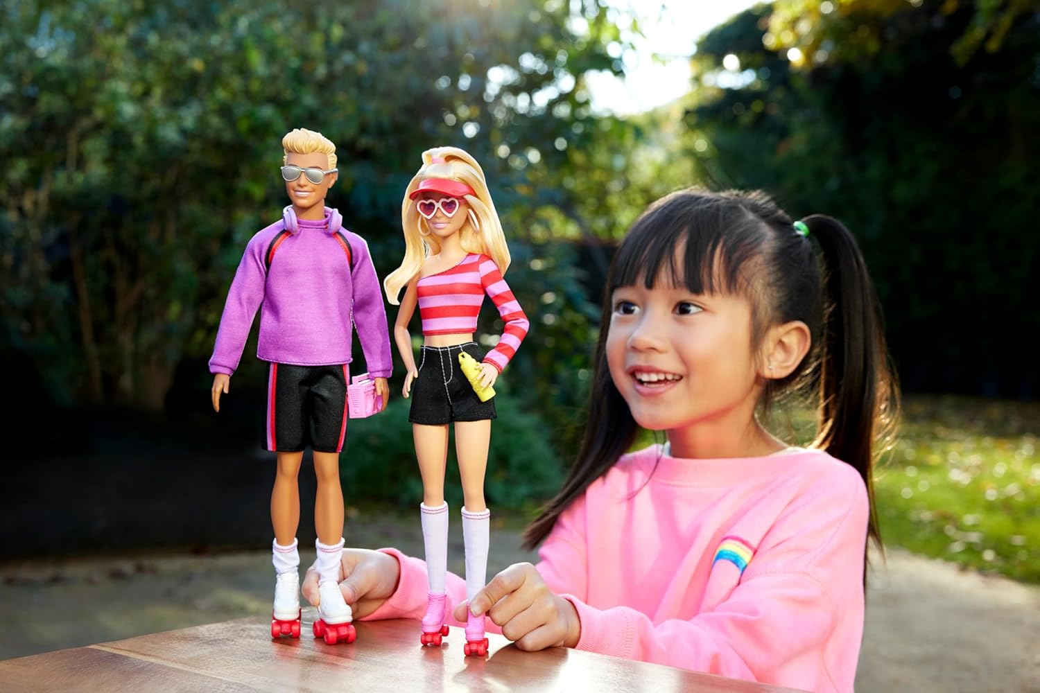 Barbie Fashionistas Set with 2 Fashion Dolls & 6 Accessories, Ken Roller-Skating Fashion Dolls, 65th Anniversary Collectible - Image 5