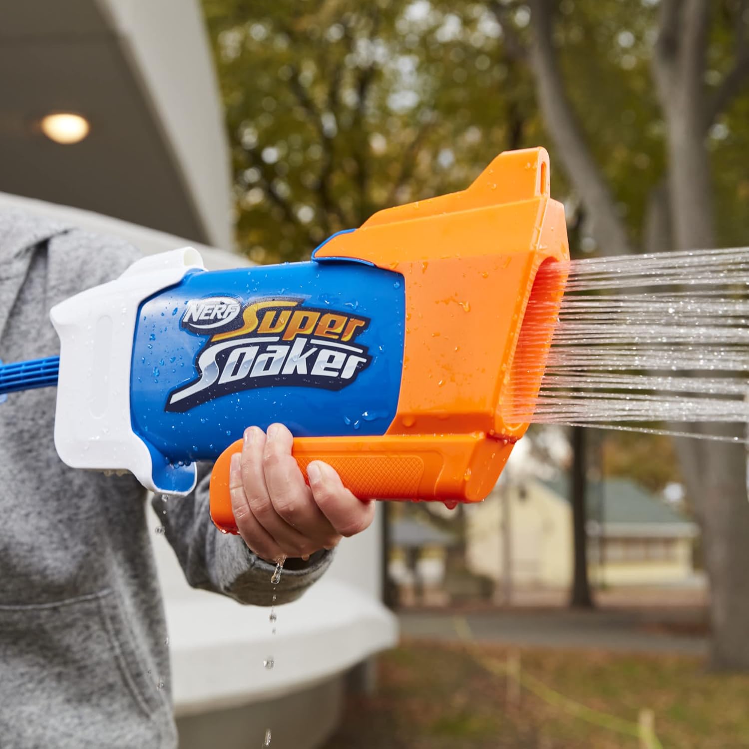 Nerf Super Soaker Rainstorm Water Blaster - Easy Fill and Blast - Large 650ml Water Tank - Image 3