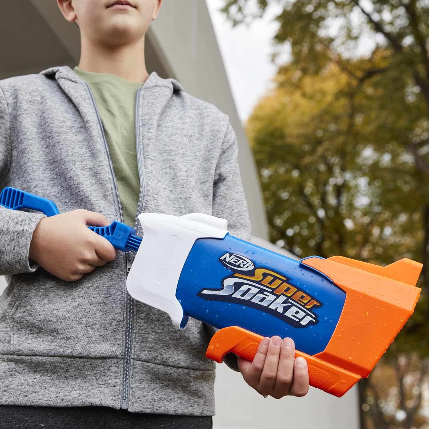 Nerf Super Soaker Rainstorm Water Blaster - Easy Fill and Blast - Large 650ml Water Tank - Image 5
