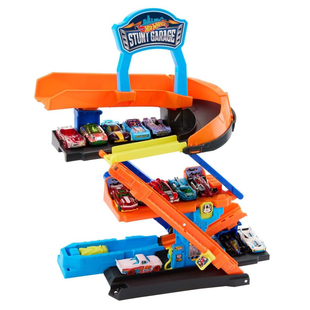 Hot Wheels City Toy Car Track Set, Transforming Stunt Garage Playset & 1:64 Scale Die-Cast Vehicle, Storage for 10+ Cars & Stunting Speedway - Image 3